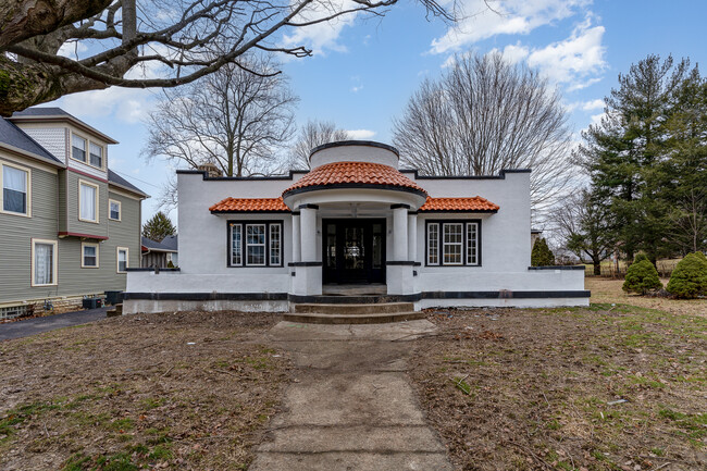 Building Photo - 236 E Church St