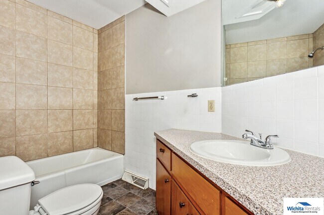 Foto del edificio - 8125 E Zimmerly St