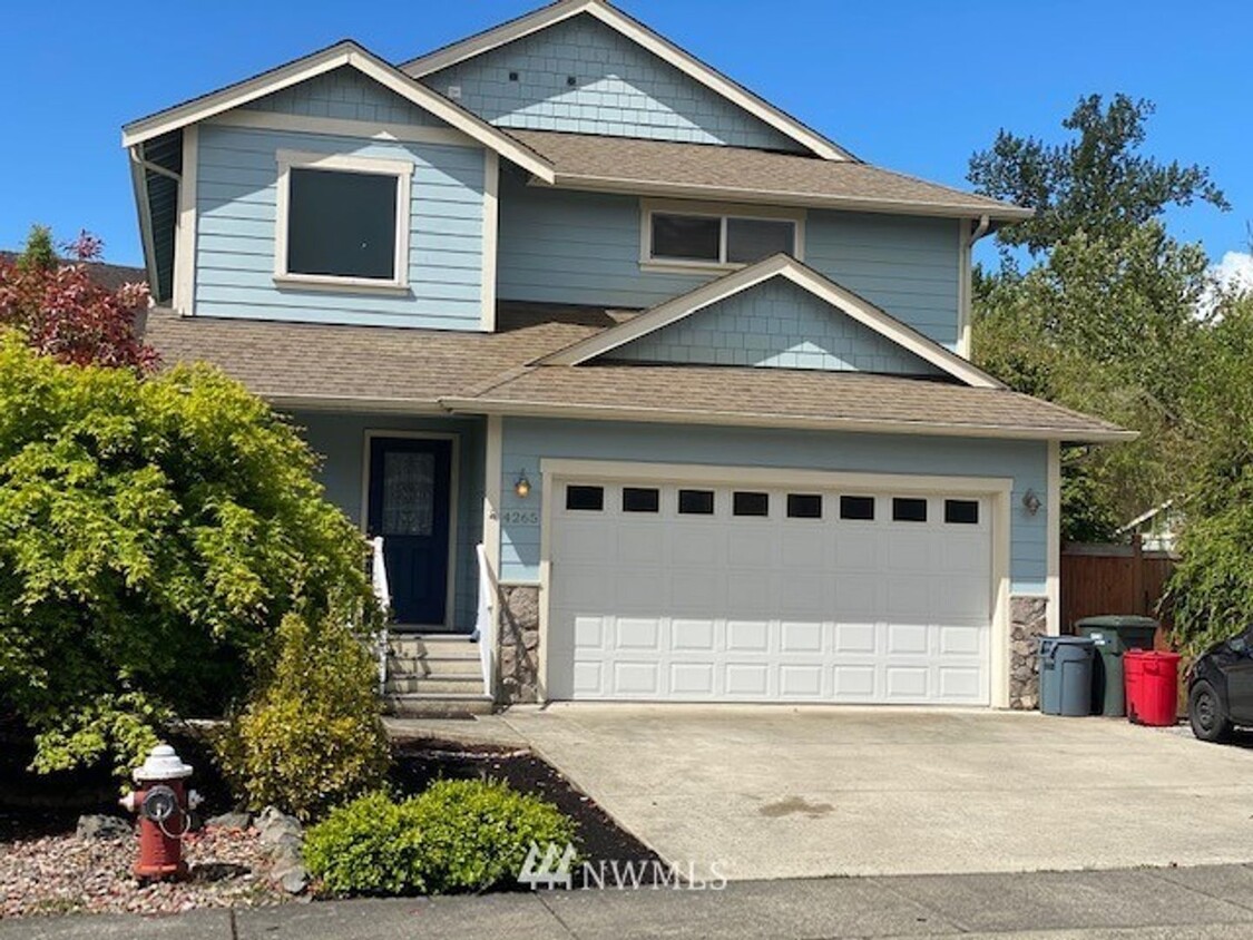 Foto principal - 3 bedroom, 2.5 bath in North Bellingham!