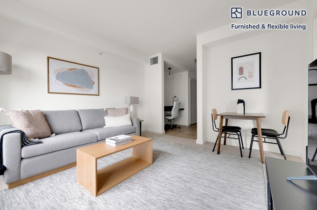 Foto del edificio - 10349 NE 10th St