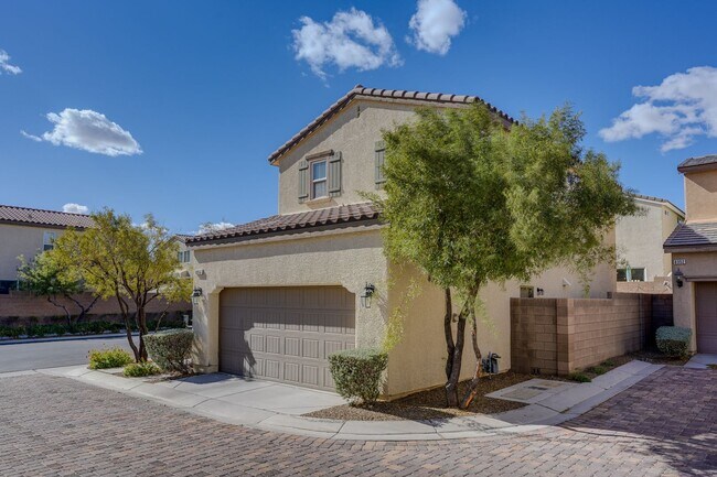 Foto del edificio - 8356 Creek Canyon Ave