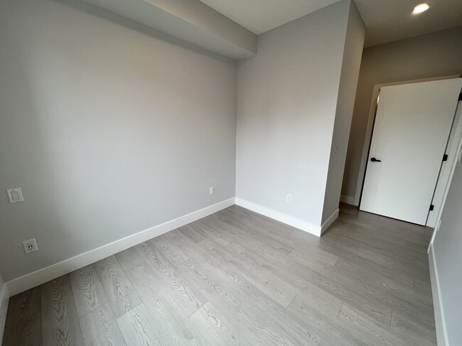 Building Photo - 19825 54 Av
