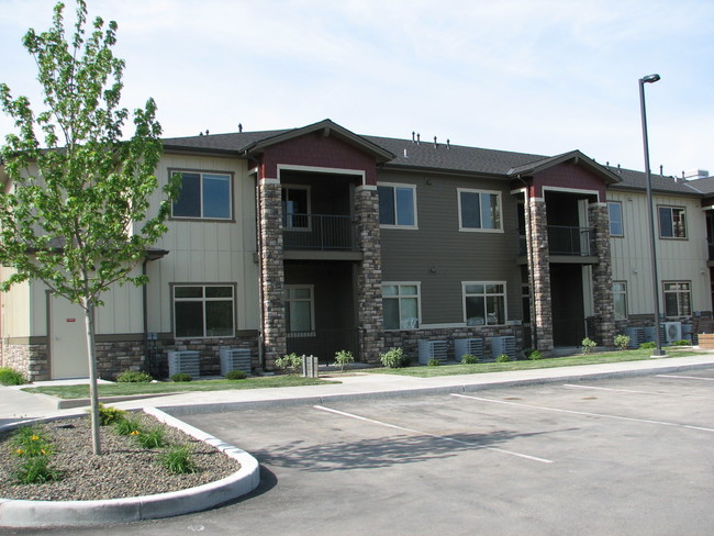 Building Photo - Vineyard at Eagle Promenade