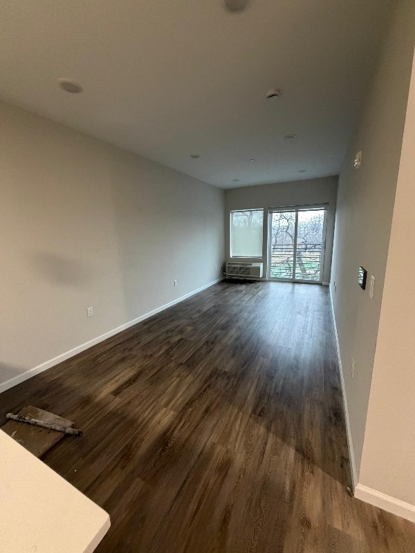 Building Photo - 313-315-315 Lake St