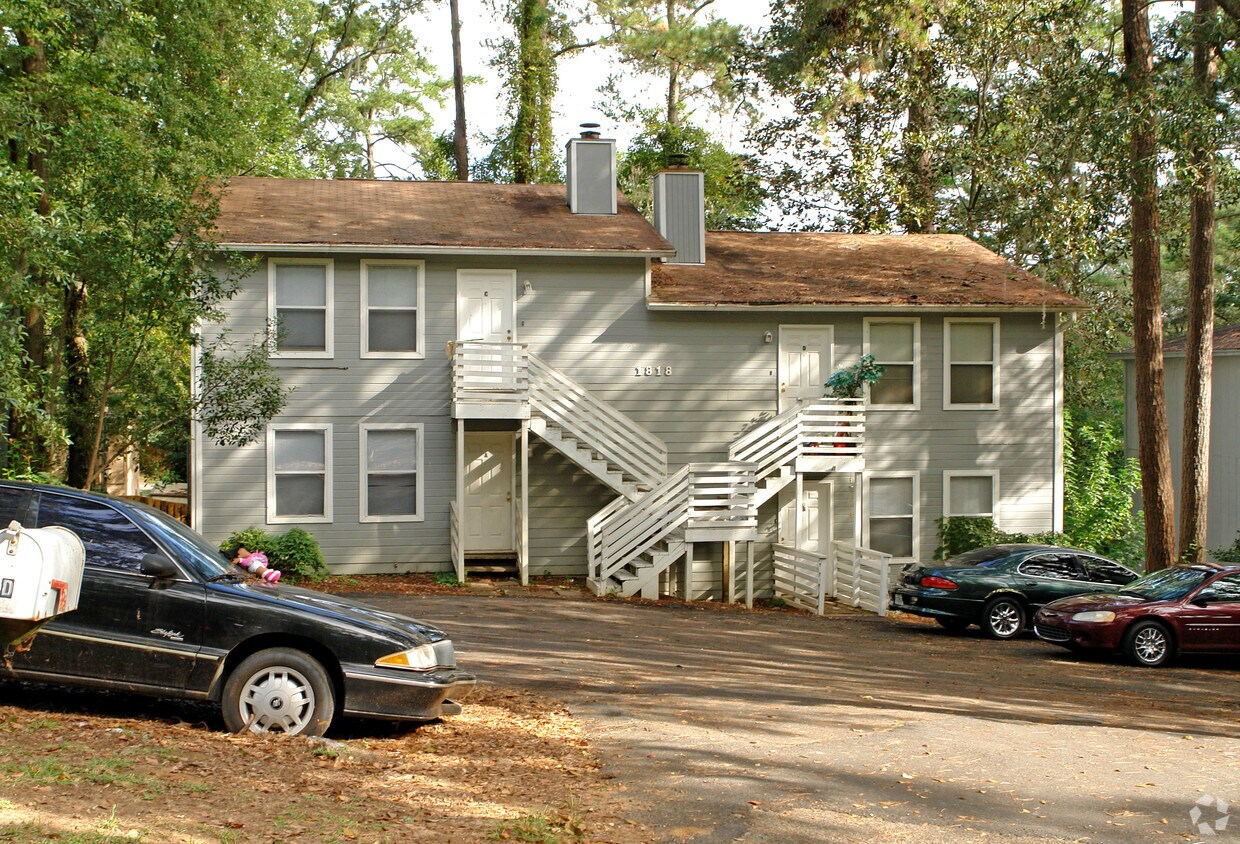 Primary Photo - 1818 Sylvan Ct