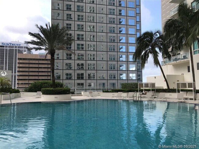 Building Photo - 300 S Biscayne Blvd