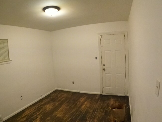 Foto del edificio - 9390 Appleton Ave