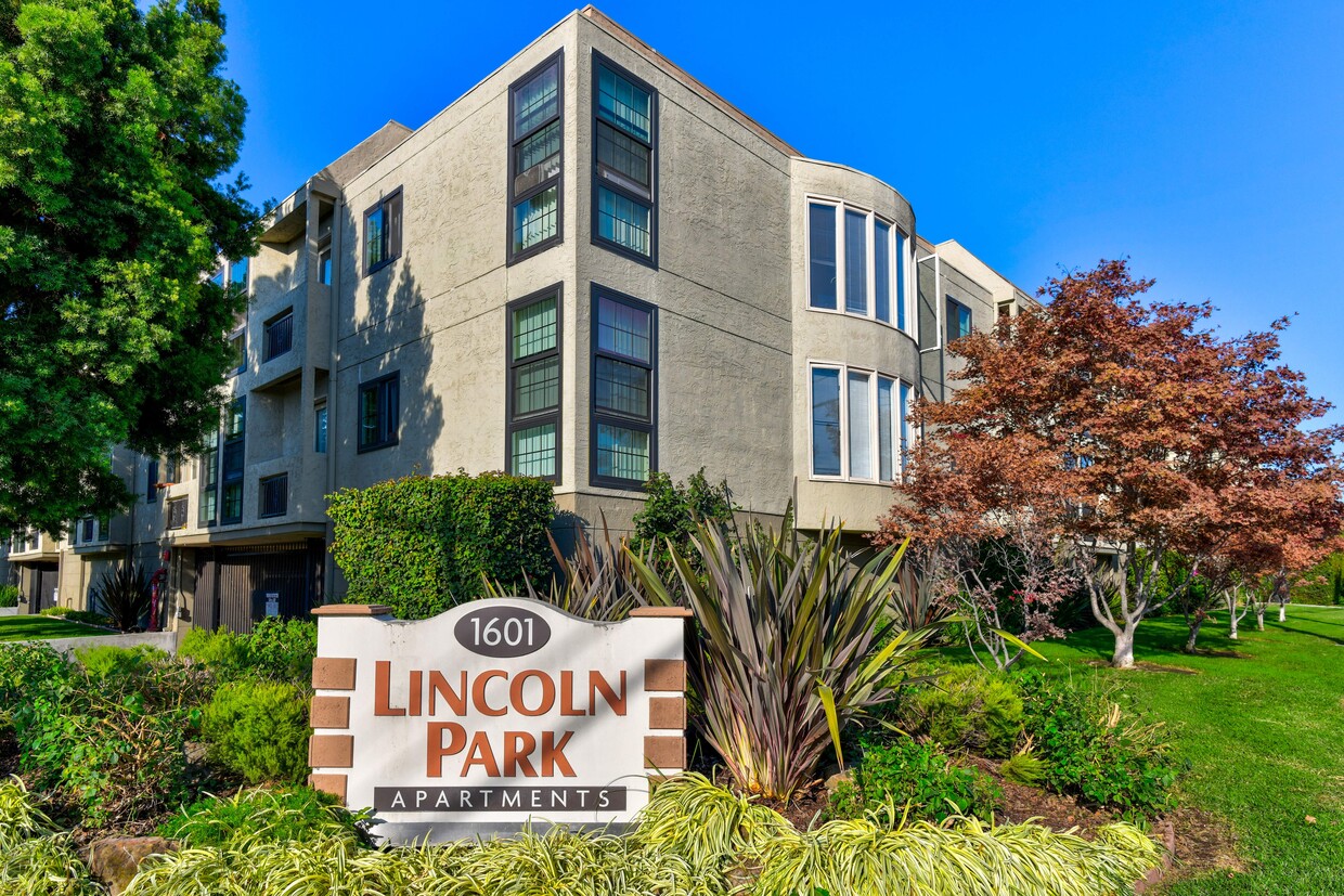 Foto principal - Lincoln Park Apartments