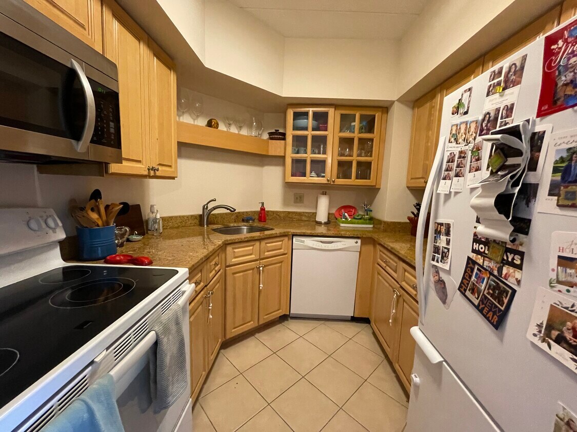 Foto principal - 135 Pleasant St