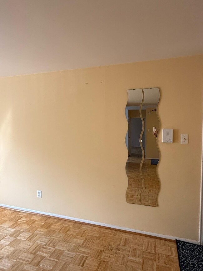 Foto del edificio - 9921 Bustleton Ave