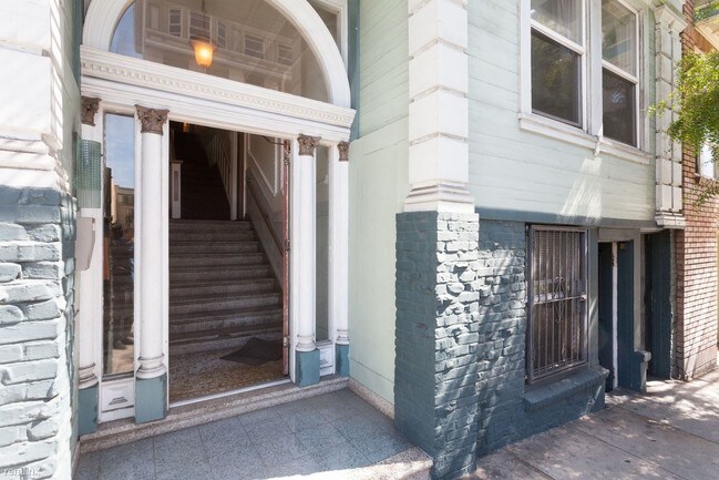Foto del edificio - 1060 Pine St