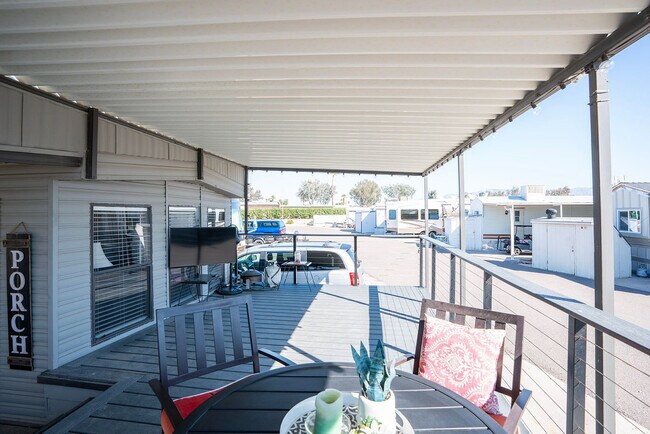 Foto del edificio - 555 Beachcomber Blvd