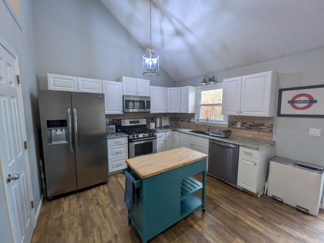 Foto del edificio - 5845 Shadewater Dr