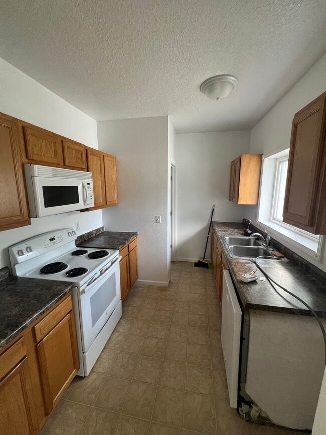 Foto del edificio - 509 W Pleasant St