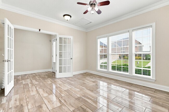 Foto del edificio - 72 Lankford Rd