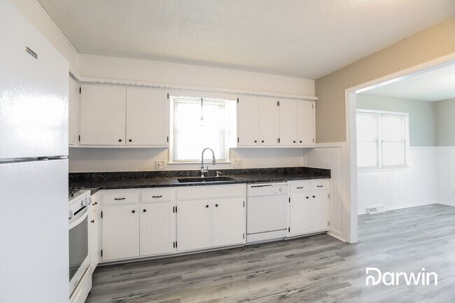 Foto del edificio - 5609 Manning Avenue, Raytown, MO 64133