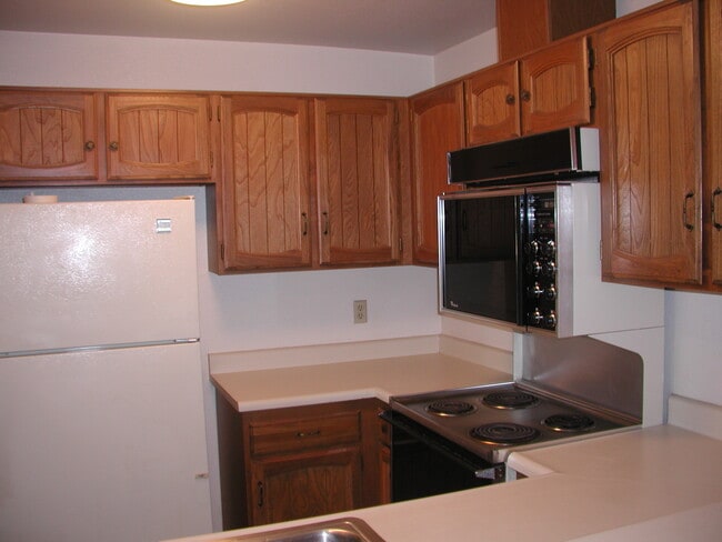 Foto del edificio - 3400 Sullivan Ct