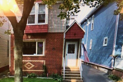 Frente al alquiler - 109 Plymouth Ave