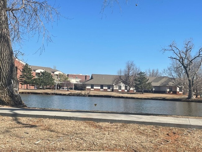 Photo - Welcome to Lyndale Senior Community! 55 and better in Edmond!!  2 bed flex floorplan with office,... House