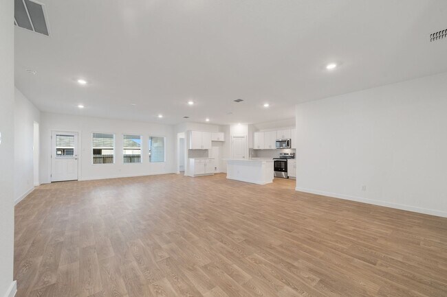 Building Photo - 2594 SF of LUXURY LIVING - 5 BR / 3 BA + Study - Harmony Hills, Fredericksburg!