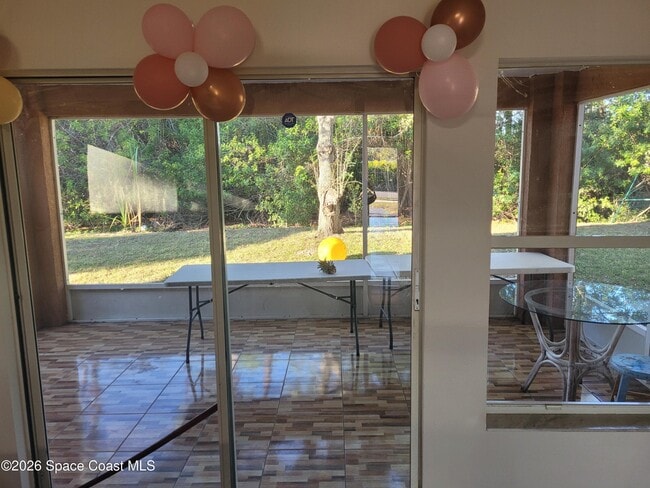 Building Photo - 231 Alcantarra St NW