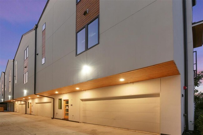 Foto del edificio - 2723 Kimsey Dr