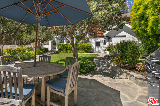 Foto del edificio - 31202 Broad Beach Rd