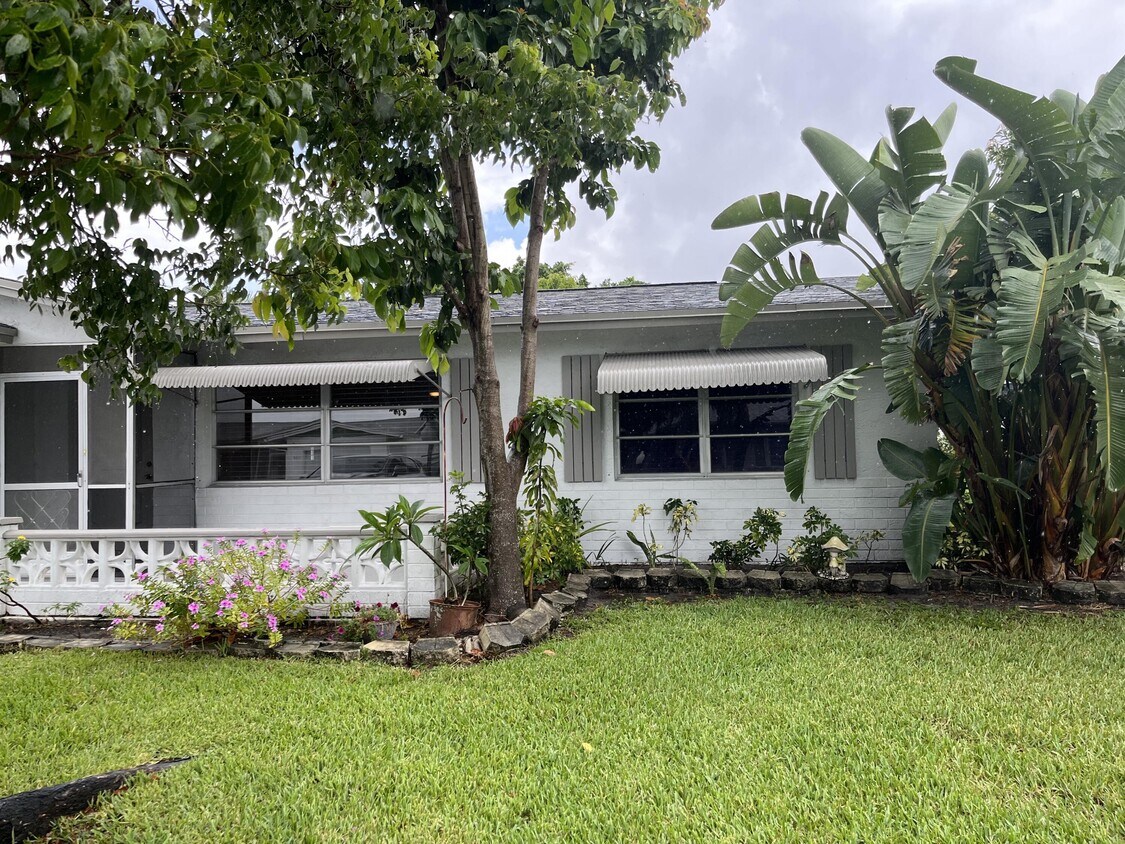 5156 Michael Drive West Palm Beach Fl 33417 House Rental in West Palm