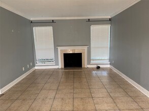 Building Photo - 18101 Heritage Ln