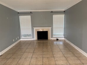 Building Photo - 18101 Heritage Ln