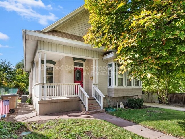 Photo - 1120 E 600 S House