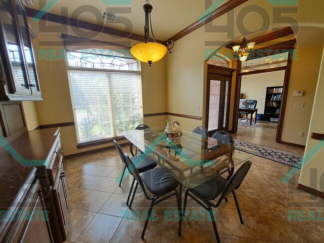 Foto del edificio - STUNNING 5 Bedroom on 5 Acers in Choctaw