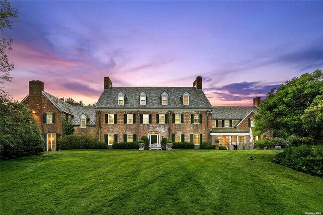 Building Photo - 60 Piping Rock Rd