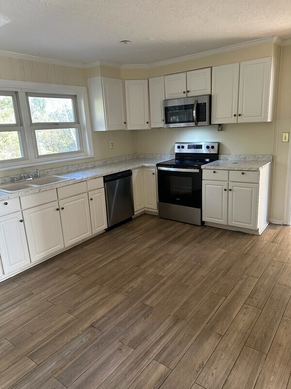 Foto del edificio - 204 Pineview Dr