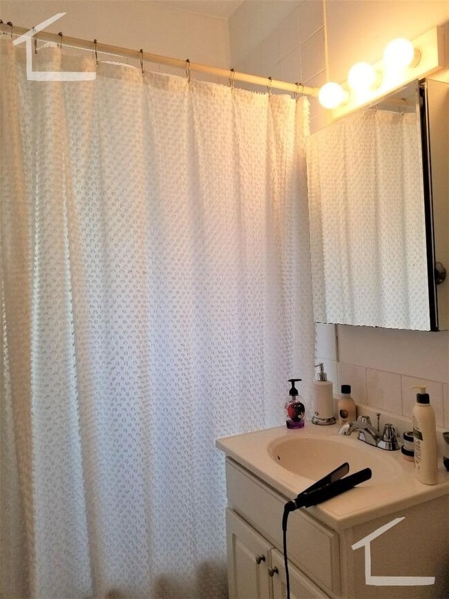 Foto del edificio - 10 Melvin Ave