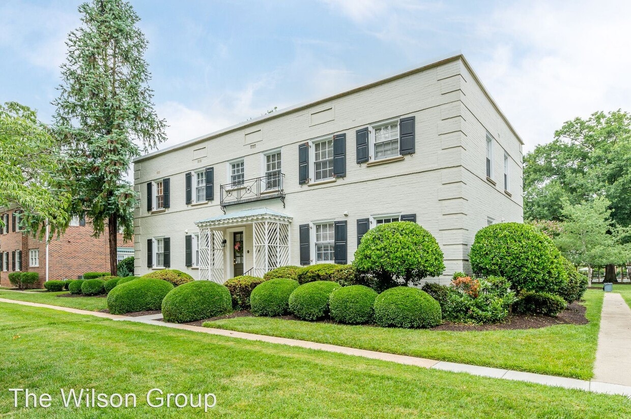 2 br, 2 bath House 11 W. Locke Lane Unit 6 House Rental in Richmond