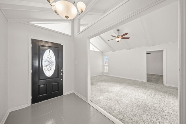 Building Photo - 4426 Woodvalley Dr