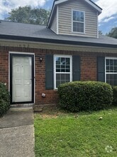 Building Photo - 492 Huntington Road