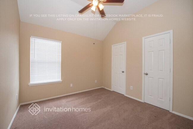 Foto del edificio - 7704 Cresswell Dr