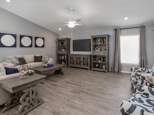 Building Photo - Charming Winter Haven Rental!