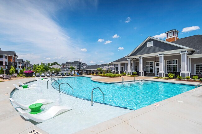 Foto del edificio - Walker Steele Creek
