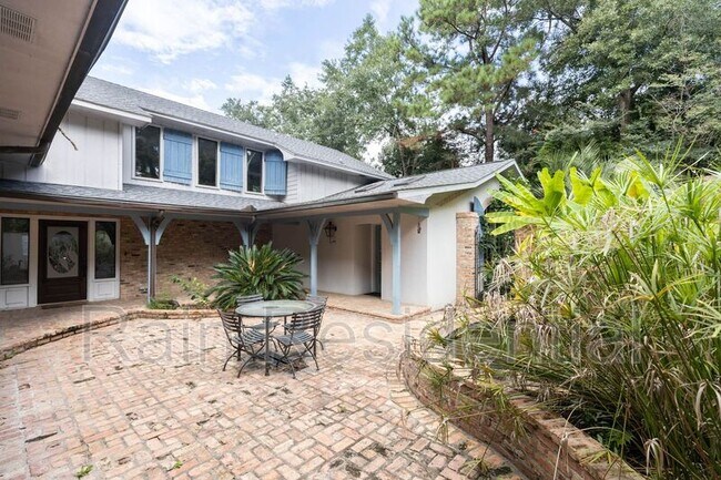 Foto del edificio - 988 Wildwood Ln