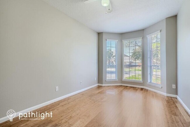 Foto del edificio - 2995 Rising Tide Ln