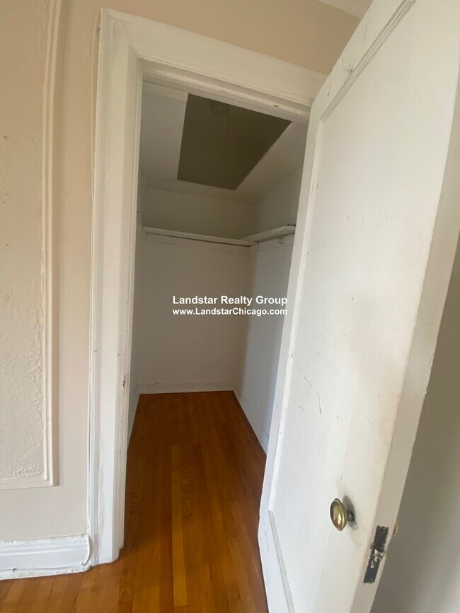 Foto del edificio - 735 W Junior Terrace