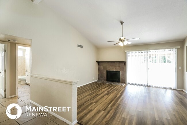 Foto del edificio - 5639 W Mescal St