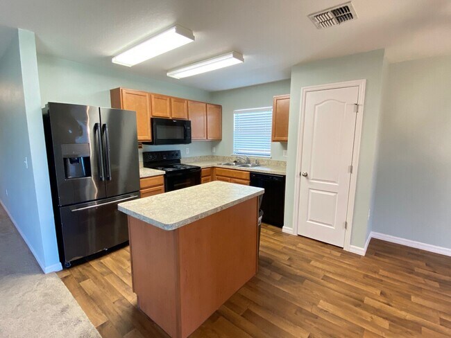 Foto del edificio - Chatham Walk Dr 740