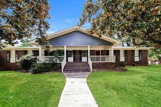 Building Photo - 730 Belview St