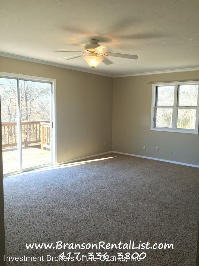 Building Photo - 4 br, 2.5 bath House - 2145 Lakeshore Drive