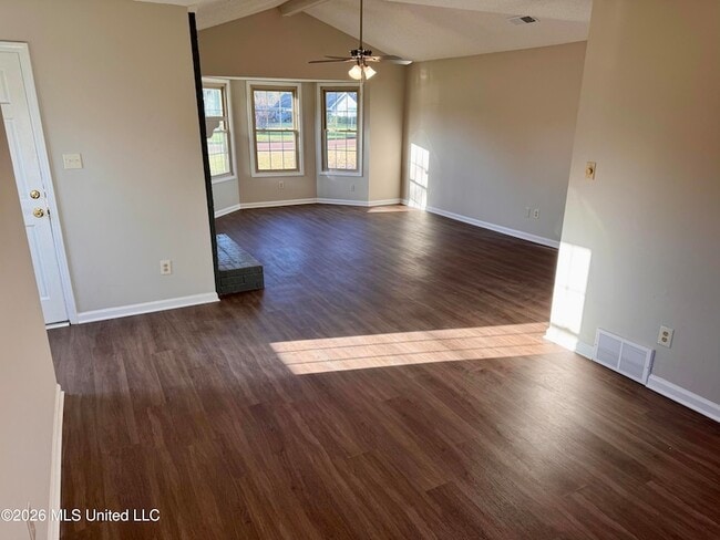 Building Photo - 900 Clarington Dr