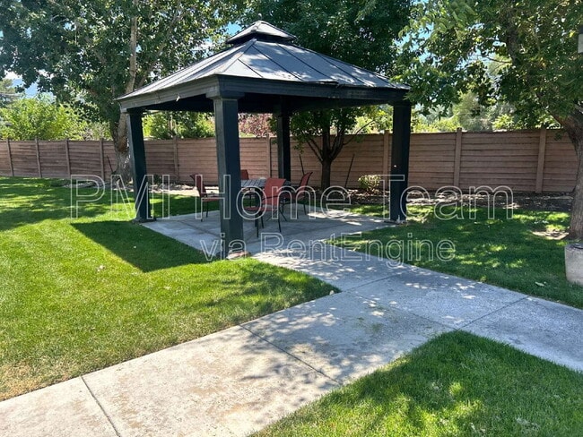 Photo - 260 Ailee Lane House